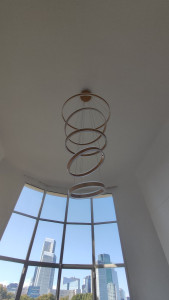 Photo de galerie - Pose de lustre .