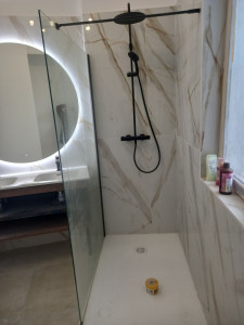 Photo de galerie - Realisation d'une salle de bain et pose des elements plomberie 