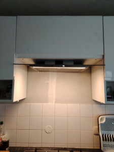 Photo de galerie - Installation hôte aspirant encastrable 