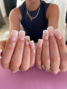 Photo de galerie - Pose gel nails art 
