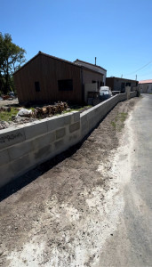 Photo de galerie - Réalisation d’un mur de clôture avec ses piliers