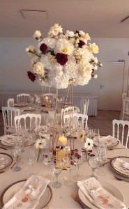 Photo de galerie - Décoration florale sur mesure avec fleurs fraîches mariage 17/08/24