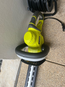 Photo de galerie - Taille haie 