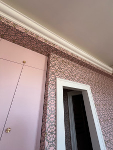 Photo de galerie - Pose papier peint Versace 