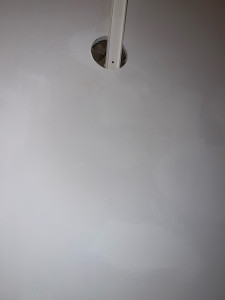 Photo de galerie - Création une alimentation encastré derrière la télé 