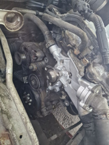 Photo de galerie - Remplacement pompe a eau + courroie accessoire Opel Corsa 