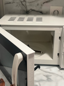 Photo de galerie - Nettoyage micro-onde