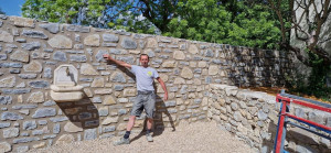 Photo de galerie - Réalisation de mur en pierre de carrière