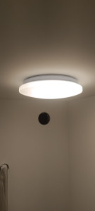 Photo de galerie - Fixation des spots à détecteur de mouvement intégré 