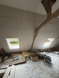 Photo de galerie - Pose de placo , pour ouverture de velux 