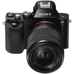 Photo de galerie - Location Sony A7 avec zoom 28-70 et carte SD rapide 16 GO 

40 euros par jour