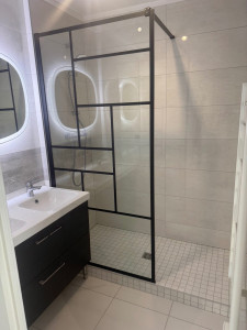 Photo de galerie - Création douche italienne à la place d'une baignoire