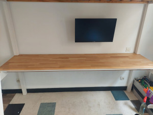 Photo de galerie - Aménagement en tout genre:

Réalisation bureau sous lit mezzanine 
Accroche écran 