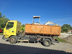 Photo de galerie - Je vous propose à la location une mini pelle 2t7 takeuchi 