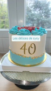 Photo de galerie - Layer cake à la fambroises 