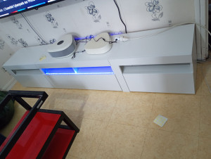 Photo de galerie - Table tv avec lumière led