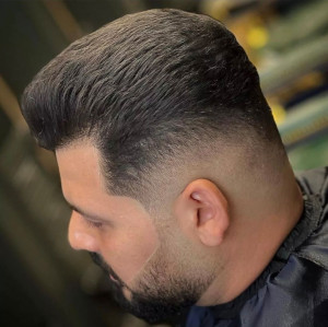 Photo de galerie - Bonjour, je propose des coupes de cheveux à domicile pour hommes. Je me déplace chez vous, avec des tarifs abordables et un service de qualité. N’hésitez pas à me contacter pour prendre rendez-vous !
