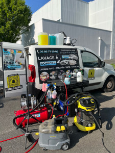 Photo de galerie - J’interviens directement chez vous, pour laver vos véhicules vos canapé tapis matelas chaise  N’hésitez pas à me contacter pour plus d’informations bonne journée ! ✨ ?  ? 06 86 77 99 05