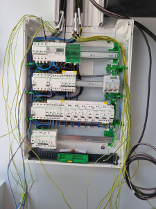 Photo de galerie - Tableau électrique, si vous souhaitez installer, modifier ou changer votre 
tableau, je suis disponible pour satisfaire vos souhaits 