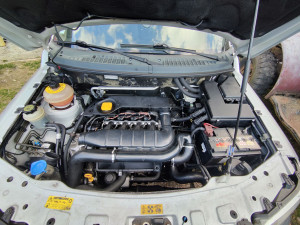 Photo de galerie - Entretiens et réparation sur voiture, 4x4, utilitaires, réparation lourde si possible, diagnostic et recherche de panne sur place.
Le cas présent, entretiens et remplacement avec codage de l'injecteur n°1