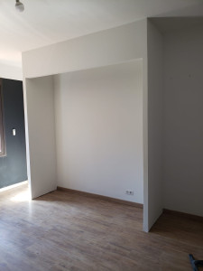 Photo de galerie - Création d'un caisson en placo pour emplacement dressing avec peinture de finition 
