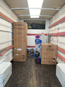 Photo de galerie - Livraisons d’électroménagers avec installation et évacuation des emballages 