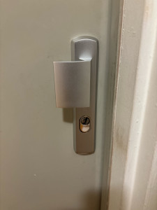 Photo de galerie - Changement de poignée BLINDÉE ( après la tentative ) renforcement de sécurité 