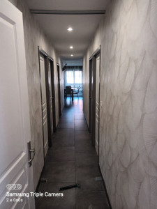 Photo de galerie - Création d'un cadres en placo dans un couloir 