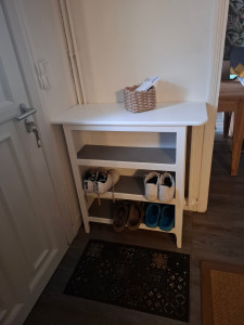 Photo de galerie - Transformation d'un petit meuble d'entrée 