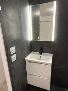 Photo de galerie - Pose d'un meuble de salle de bain