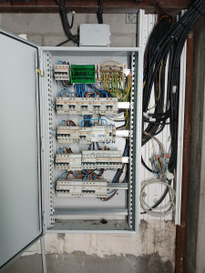 Photo de galerie - Remplacement armoire électrique tertiaire 