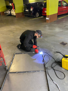 Photo de galerie - Installation et dépannage de rideaux métalliques et volets roulants et serrurerie 24h/24, 7j/7