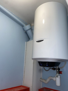 Photo de galerie - Un ballon chauffe-eau électrique 