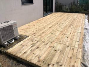 Photo de galerie - Réalisation d’une terrasse en bois sur plots 