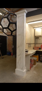 Photo de galerie - Rénovation d'une colonne en faux marbre