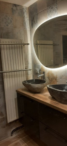 Photo de galerie - Installation meuble et double vasques et robinetterie.