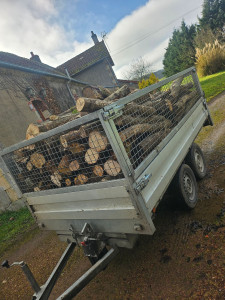 Photo de galerie - Livraison de bois de chauffage 
