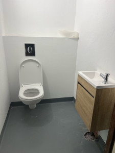 Photo de galerie - Toilettes ,lave mains ??