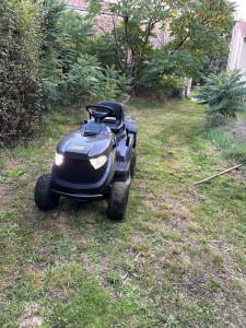 Photo de galerie - Tonte pelouse