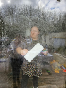 Photo de galerie - Lavage en profondeur d’une baie vitré 