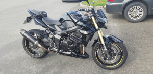 Photo de galerie - 
Peinture de tous les élément noir brillant Suzuki GSR 650
