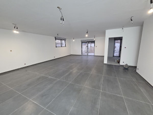 Photo de galerie - Reprise des murs en enduits avec ponçage, impression et 2 couches de peinture de finition. 