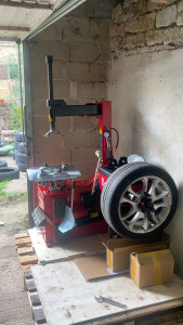 Photo de galerie - Machine à pneus