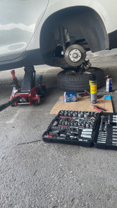 Photo de galerie - Remplacement plaquettes de frein