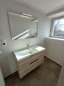 Photo de galerie - Création lavabo et miroir 