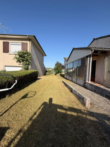 Photo de galerie - Entretien d'extérieur complet.
Taille de haie, tonte, débroussaillage, élagage, évacuation de déchets verts. 