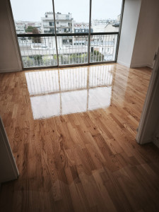 Photo de galerie - Pose et ponçage de contre coller 