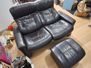 Photo de galerie - Débarrasser vieux canapé chez client. 