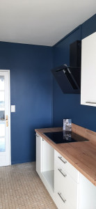 Photo de galerie - Peinture velours sur les murs et plafond en mat puis huisseries 