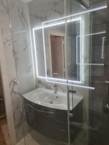 Photo de galerie - Rénovation complète salle de bain.  carrelage sol et mural 120x60, électricité et plomberie encastré . Receveur douche extra-plat et paroie douche.  